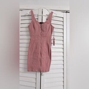 Elegant Pink Sleeveless Dress